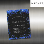 Magnate de invitación azul real de cumpleaños<br><div class="desc">Un imán de invitaciones para fiestas de cumpleaños 21 (o de cualquier edad) de moda y niñita. Un fondo negro de moda. Decorada con purpurina falso azul real, chispas. Personalice y agregue un nombre y detalles del fiesta. El nombre se escribe con un guión de estilo con letras a mano....</div>