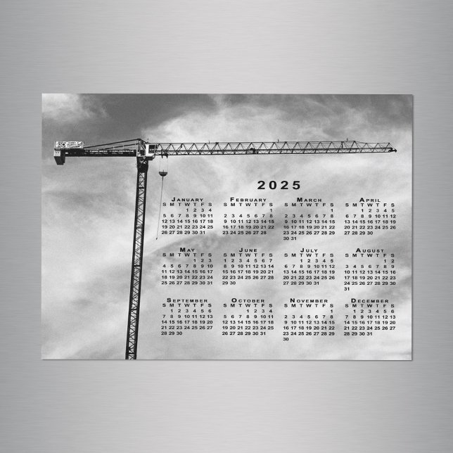 Magnate del calendario de la foto de la grúa de co (Chic Construction Crane Photo 2025 Calendar Magnet in situ)