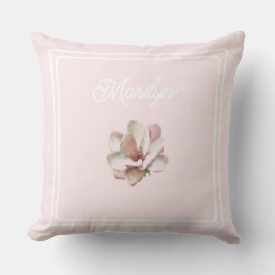 Magnolia rosa almohada de tiro monogramada