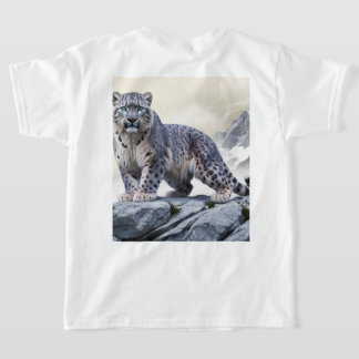 Majestuoso leopardo de la nieve en la camiseta del