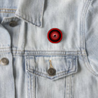Mal ojo rojo mágico del diablo sobre botón negro