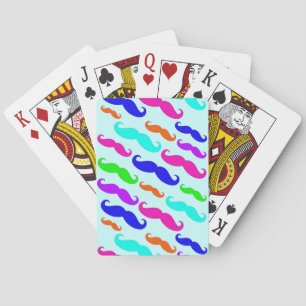 Malvas coloridas y neón jugando a las cartas