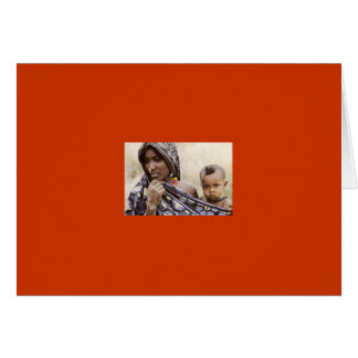 Mamá africana con anillo de nariz y bebé