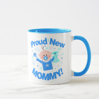 Mamá de la primera vez de la taza de café del bebé