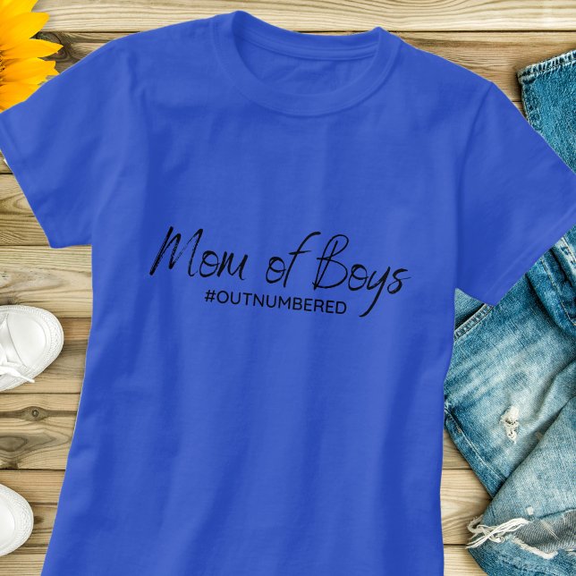 Mamá de los chicos con la camiseta superada en núm (Subido por el creador)