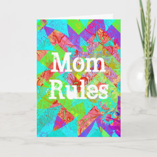 Mamá gobierna Vibrante Tarjeta de Día de la Madre 