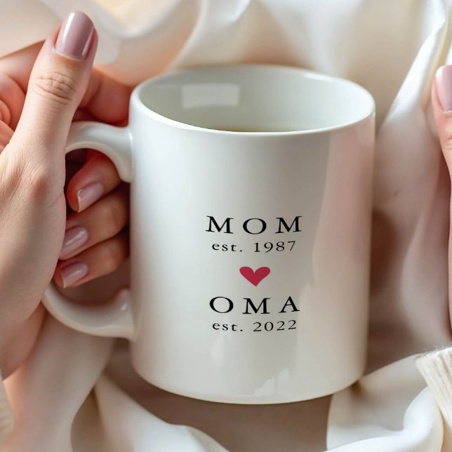 Mamá moderna | Oma Año de Est. Taza de café (Subido por el creador)