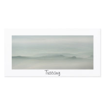 Mañana pastel en la nublada Toscana