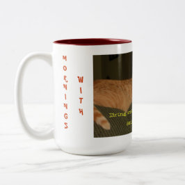 Mañanas con la taza grande del gato