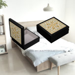 Mandala 1 Caja de Keepsake con joyas de madera<br><div class="desc">Una mandala colorida,  de creación digital. Un diseño perfecto de Mandala para adultos y niños con muchos productos de moda.</div>