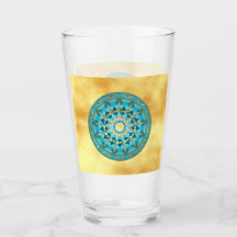 Mandalá azul dorado sobre fondo de oro suave