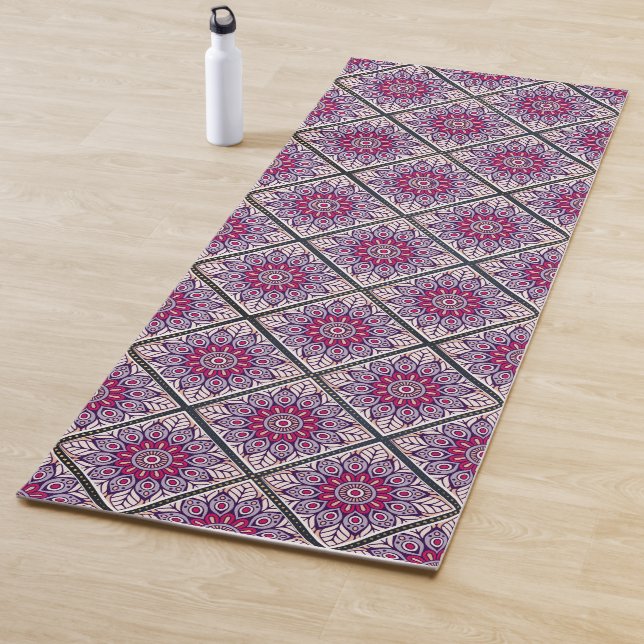 Mandala Design Yoga Mat (In situ)