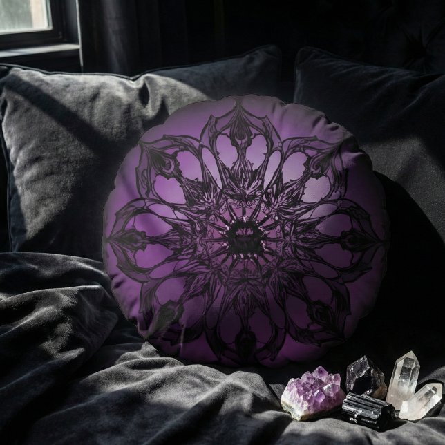Mandala encantada Almohada morada redonda (Subido por el creador)