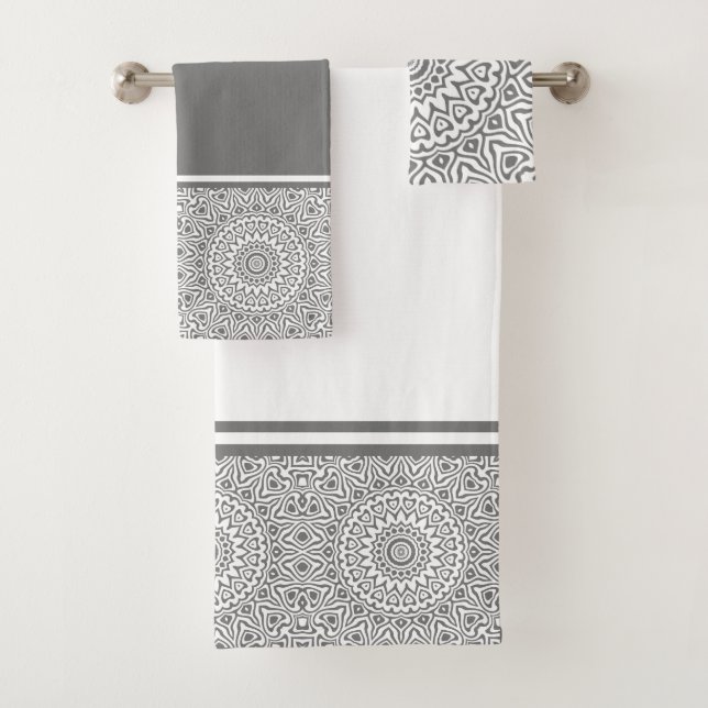 Mándala moderno gris y blanco (In situ)