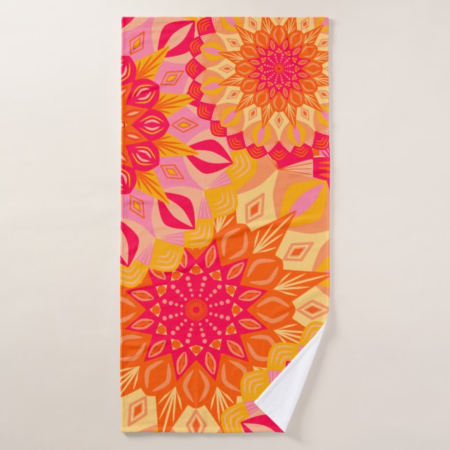 Mandalas superpuestos naranja rosa amarillo (Toalla de baño)