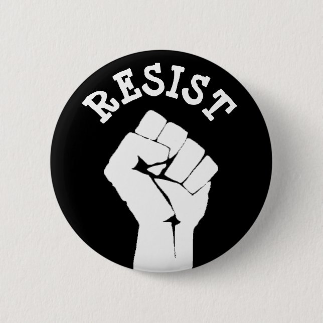 Manifestante resiste el botón político antiTrump (Anverso)