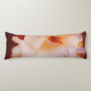 Mano de boca de almohada corporal Lily Red Bokeh