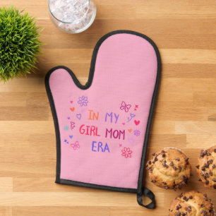 Manoplas in my girl mom era CRAYON