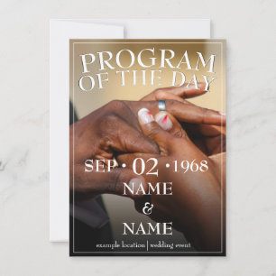 Manos de una pareja de recién casados con un anill