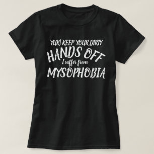 Manos de Yuk apagado que sufro de la camiseta del