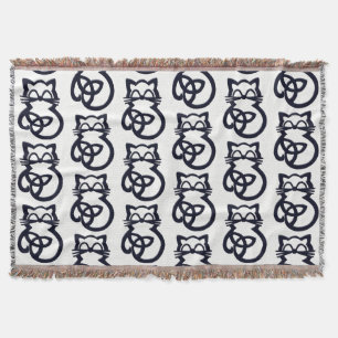 Manta Black Trinity Knot Celtic Cat Throke Blanket