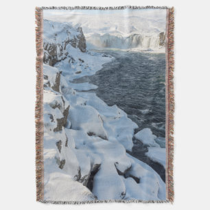 Manta Cascada Godafoss cubierta de nieve