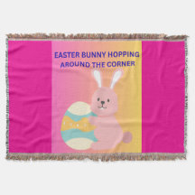 Conejo de Pascua saltando alrededor de la esquina