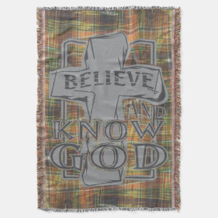 Manta Cruz cristiana de Cristo en la camiseta gris de pi