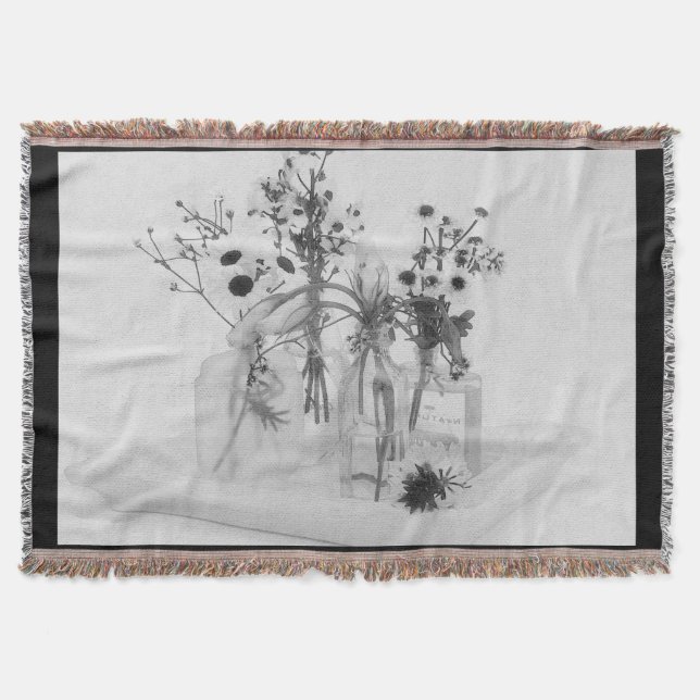 Manta Cuatro Botellas Y Flores Blancas (Anverso)