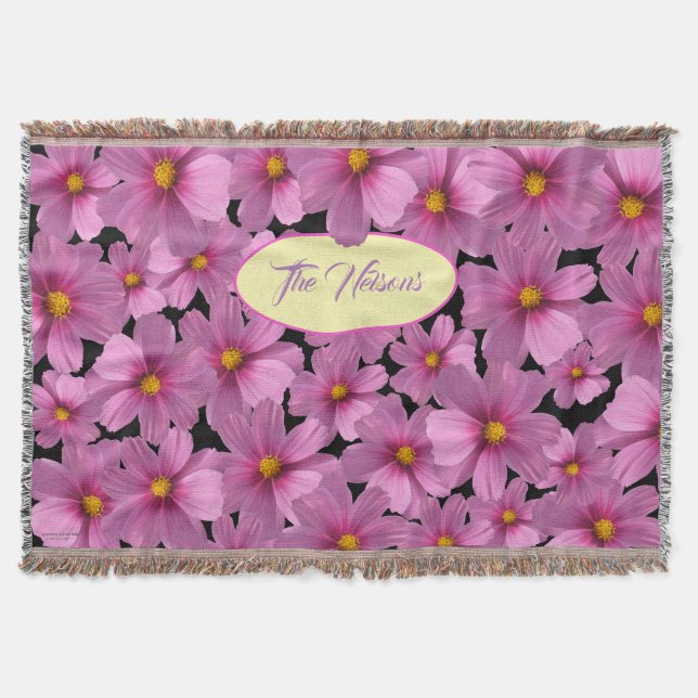 Manta Diseño de flores moradas de cosmos en un fondo neg (Anverso)