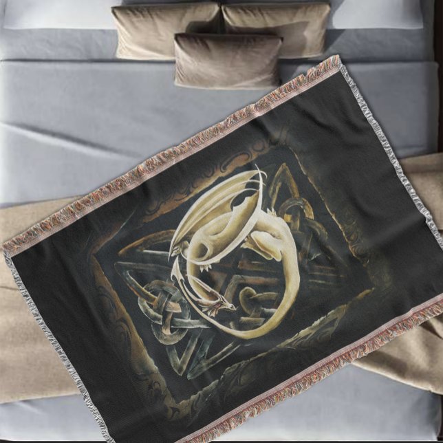 Manta Dragón de la crema del trabajo del nudo celta (Subido por el creador)
