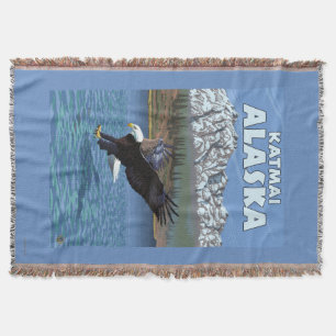 Manta Eagle calvo que se zambulle - Katmai, Alaska