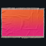 Manta El naranja de neón y el color rosado de neón de la<br><div class="desc">El naranja de neón y el color rosado de neón de la sombra de Ombre se descoloran. Sombras descoloradas de las rosas fuertes que empañan en el parecer anaranjado de neón una puesta del sol pintada el neón, naranja, caliente, rosado, ombre, sombra, color, se descolora, tiende, brillante, fluorescente, highlighter, escuela,...</div>