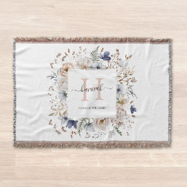 Manta Elegant Monogram Pretty Beige Blue Flowers Floral