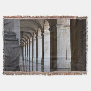 Manta Europa, Portugal, Lisboa. Columnas del pórtico