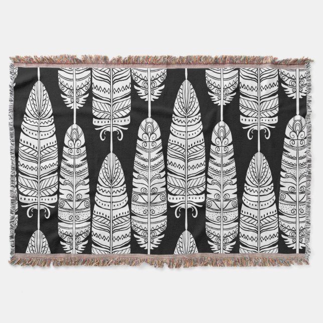Manta Feathers boho: patrón blanco y negro (Anverso)