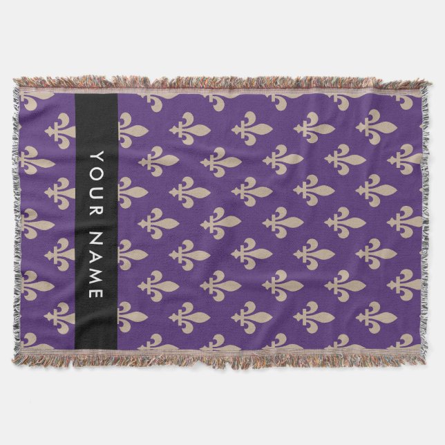 Manta Fleur de Lis, Beige on Purple, Royal, Your Name (Anverso)