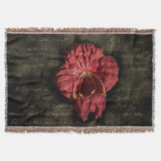 Manta Flor Roja sobre Texto Grunge