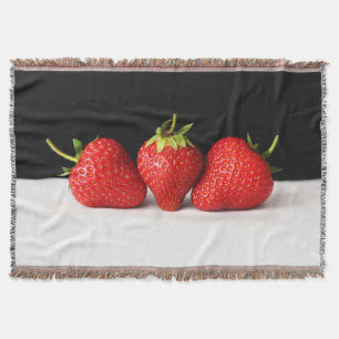 Manta Fresas en negro sobre tba blanca
