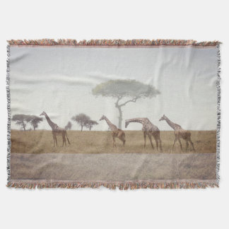 Manta Giraffe Throw Blanket