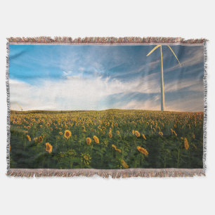Manta hermoso campo de flores solares con cielo azul tur