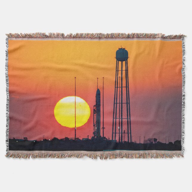 Manta Lanzamiento de la NASA Antares Rocket Sunrise (Anverso)