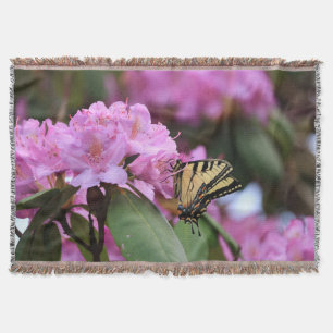 Manta Mariposa de cola tortuga y rododendros rosados