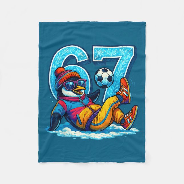Manta Polar 67 Penguin Soccer Funny Winter Meme Gift  (Anverso)