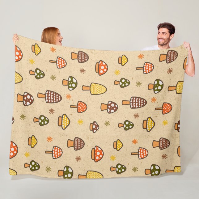 Manta Polar 70s Style Retro Mushrooms (In situ)