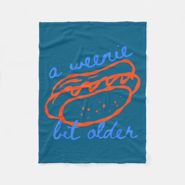 Manta Polar A Weenie Bit Older Funny Hotdog Pun Birthday Desig (Anverso)