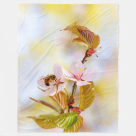 Manta Polar Abeja En Una Flor De Cerezo