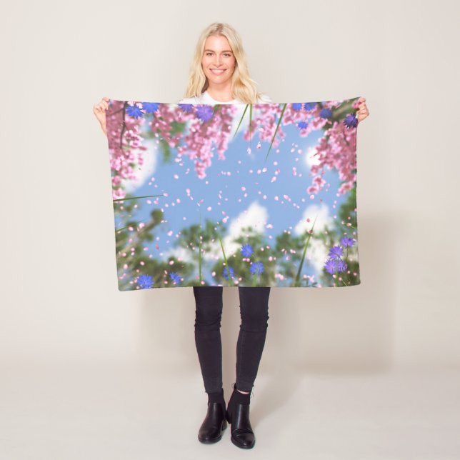 Manta Polar Abril Showers Fleece Blanket (In situ)