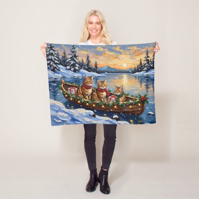 Manta Polar Abyssinian Cat Christmas Boat Holiday (In situ)