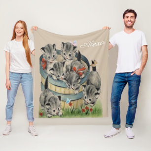 Manta Polar Adorables gatitos tabby grises en una cesta maripo